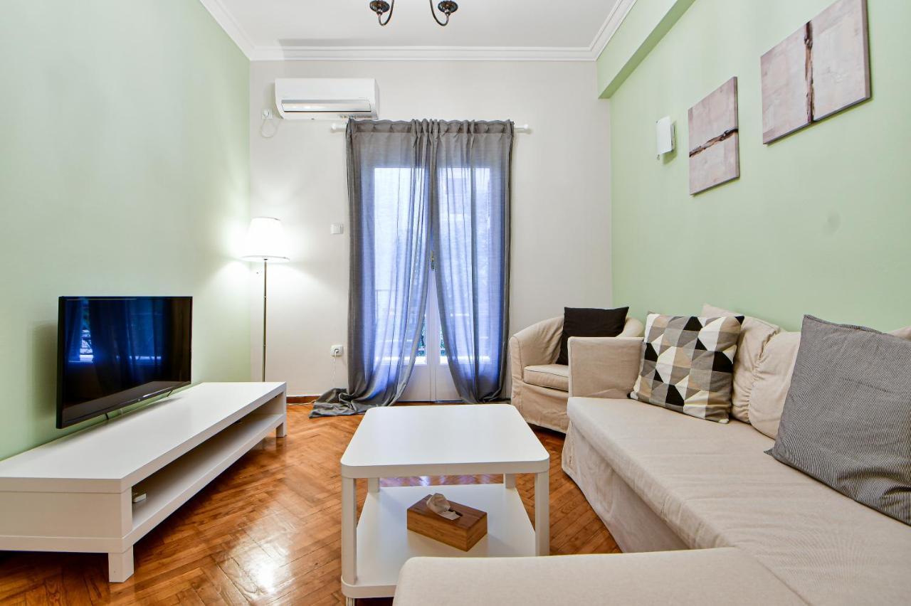 Thiras Lovely Apartment By Zain アテネ エクステリア 写真