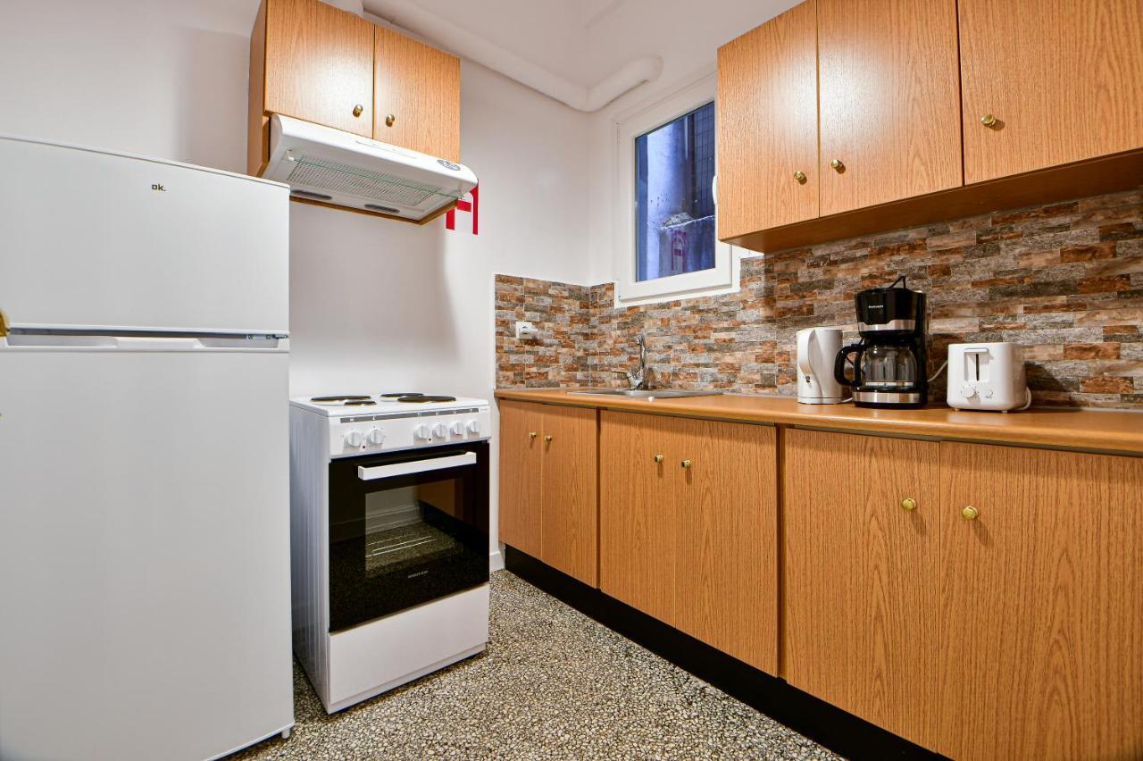 Thiras Lovely Apartment By Zain アテネ エクステリア 写真